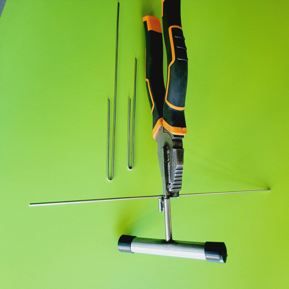 Making keychain hook auxiliary tools - folding pliers