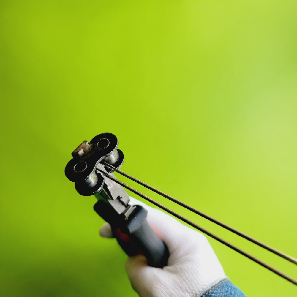 Making wire keychain hook auxiliary tools - wire folding pliers