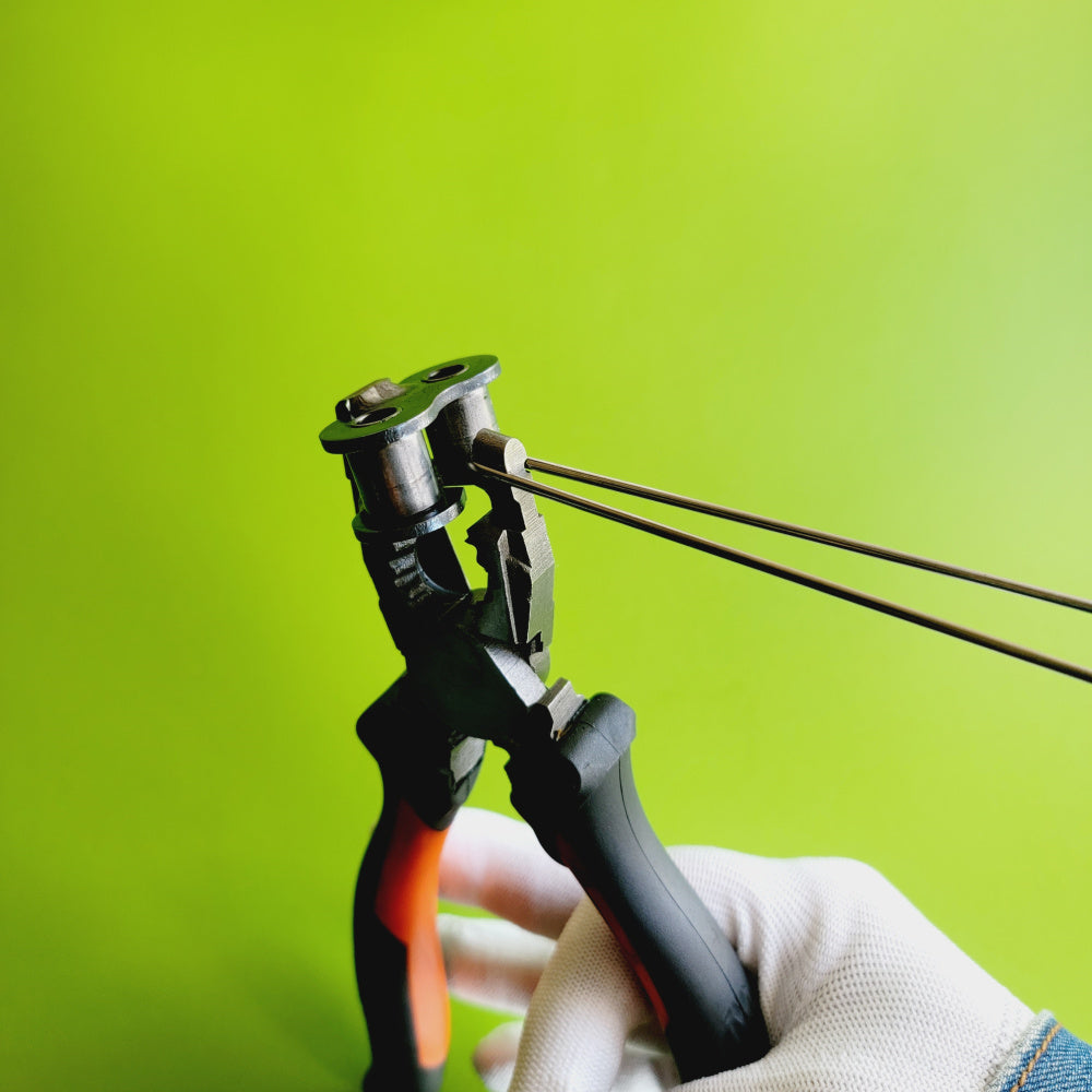 Making wire keychain hook auxiliary tools - wire folding pliers