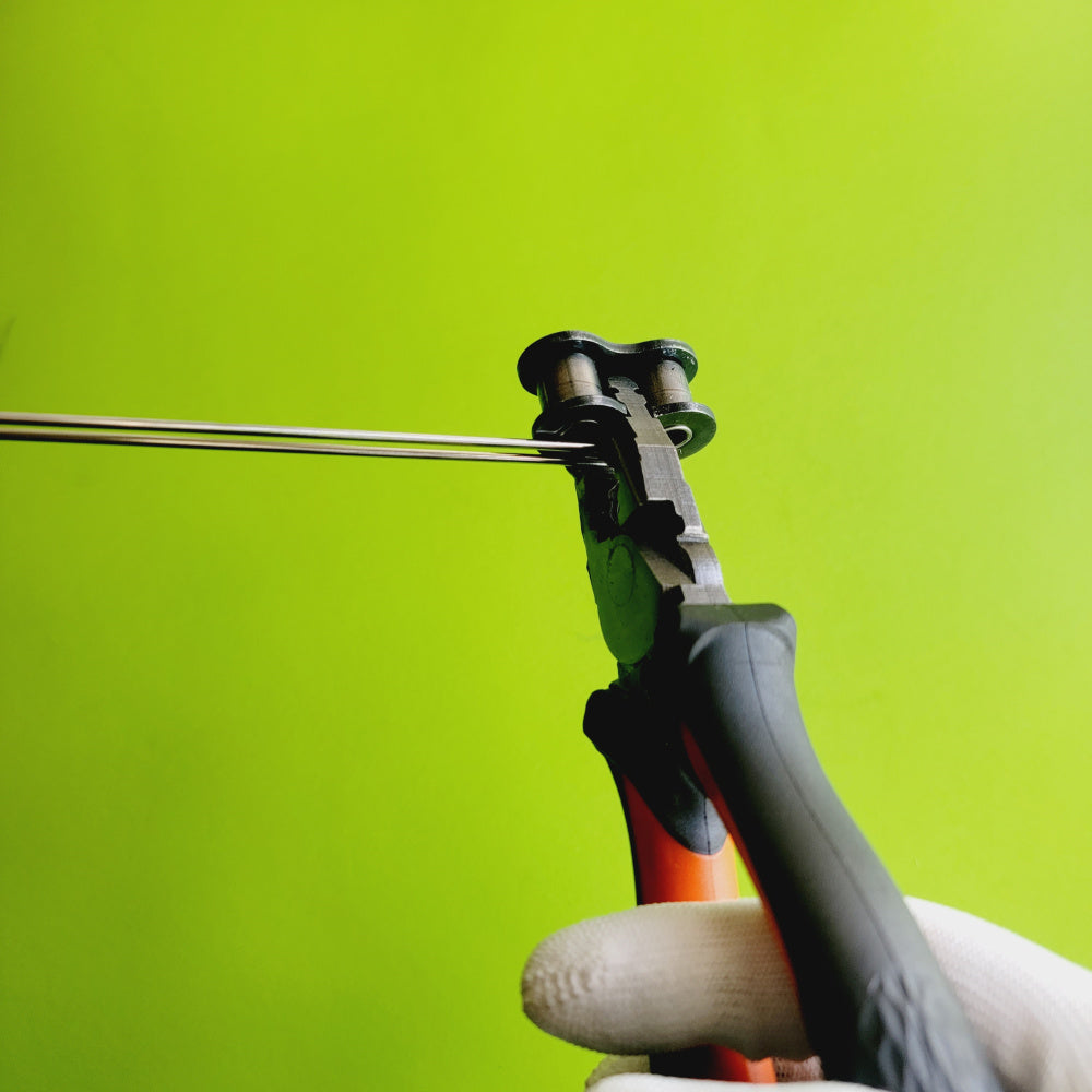 Making wire keychain hook auxiliary tools - wire folding pliers