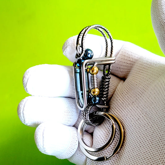 HANDMADE WIRE KEYCHAIN