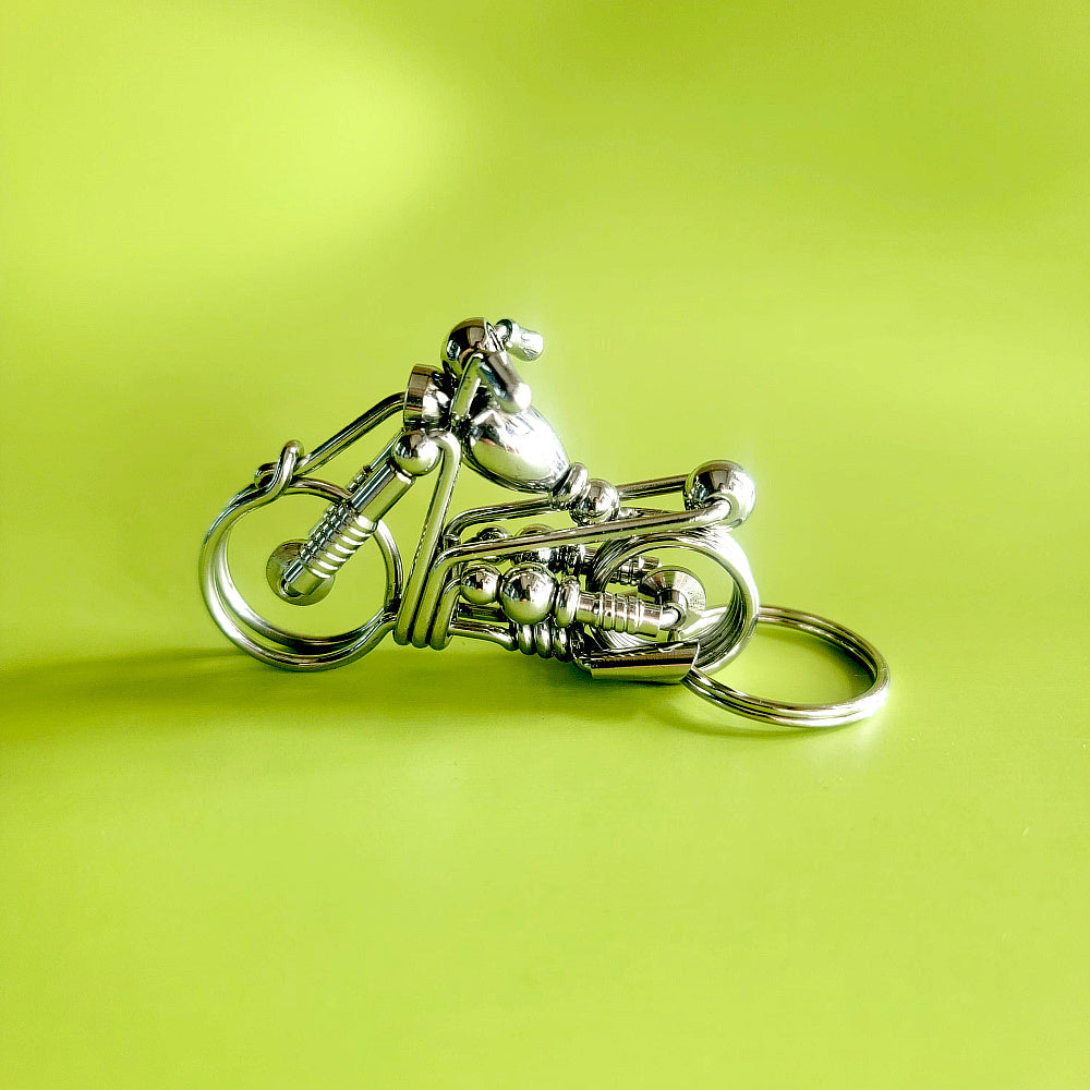 Exquisite Creative Wire Keychain 