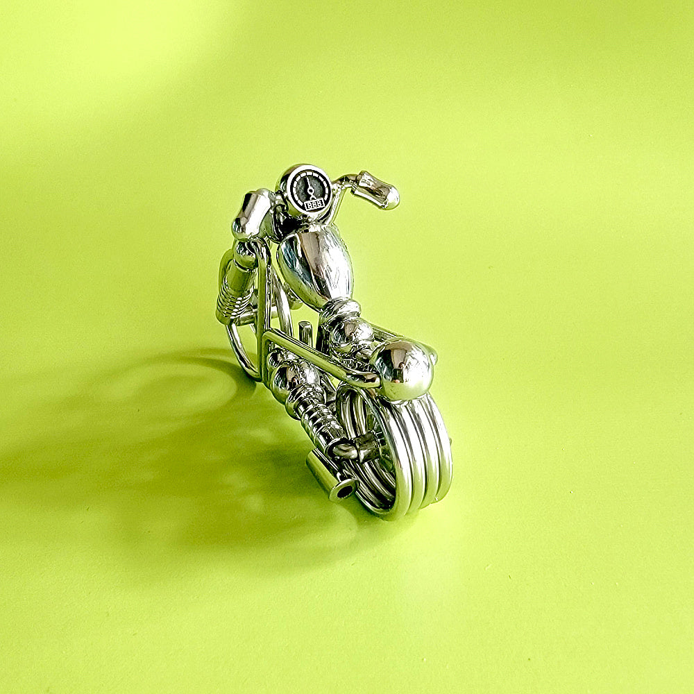 Exquisite Creative Handamde Wire Wrap Harley Motorcycle Keychain