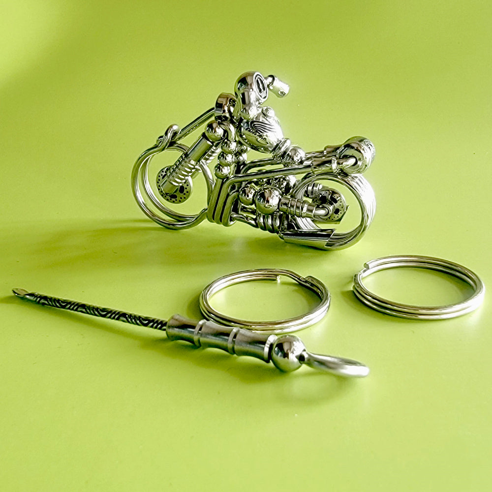 Creative Handamde Steel Wire-Wrapped  Motorcycle Backpack Keychains