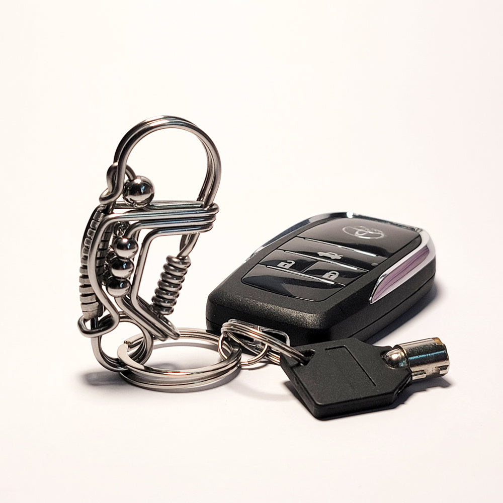 Bird style wire keychain